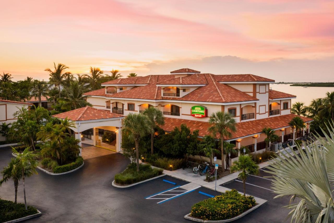 Courtyard By Marriott Key West Waterfront Hotel Exterior photo